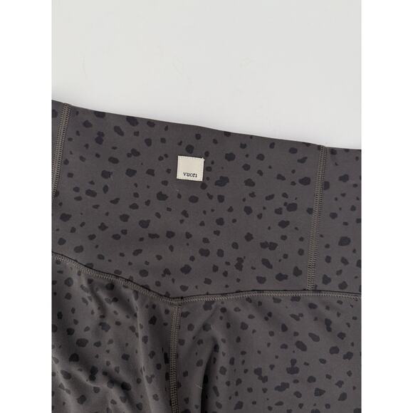 Vuori studioprinted biker shorts - size XS. 6" inseam - Picture 7 of 7